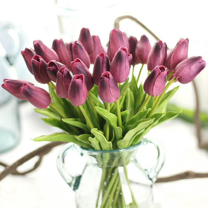 Table setting fake flowers